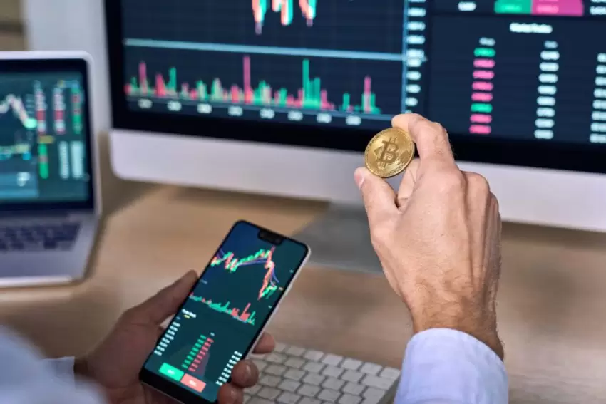 比特币突破5万美元心理关口，市场情绪持续回暖